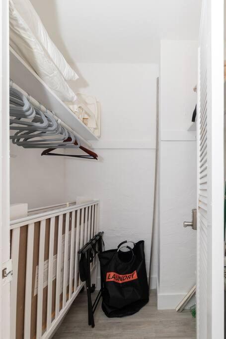 Stunning & Spacious Resort-Style Condo Across From Beach! Miami Beach Exteriör bild