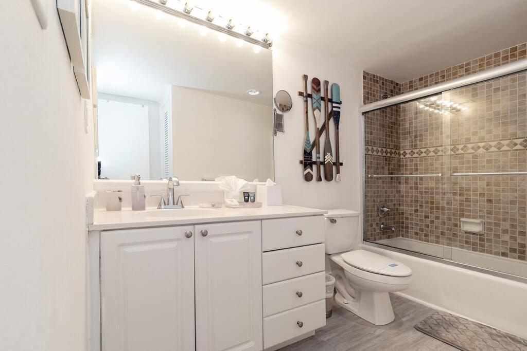 Stunning & Spacious Resort-Style Condo Across From Beach! Miami Beach Exteriör bild